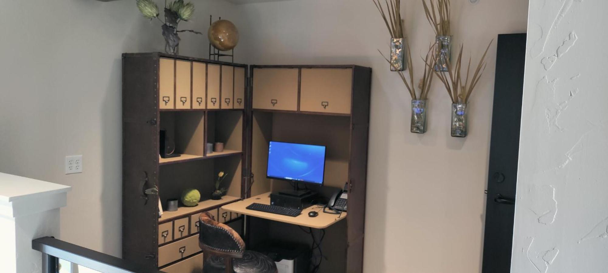 Bunk House Hotel Мадрас Екстериор снимка
